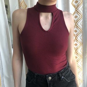 Maroon Hollister tank with keyhole